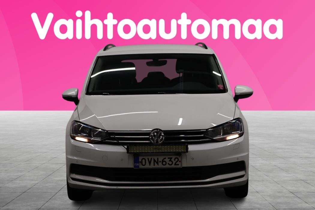 VOLKSWAGEN Touran 2017