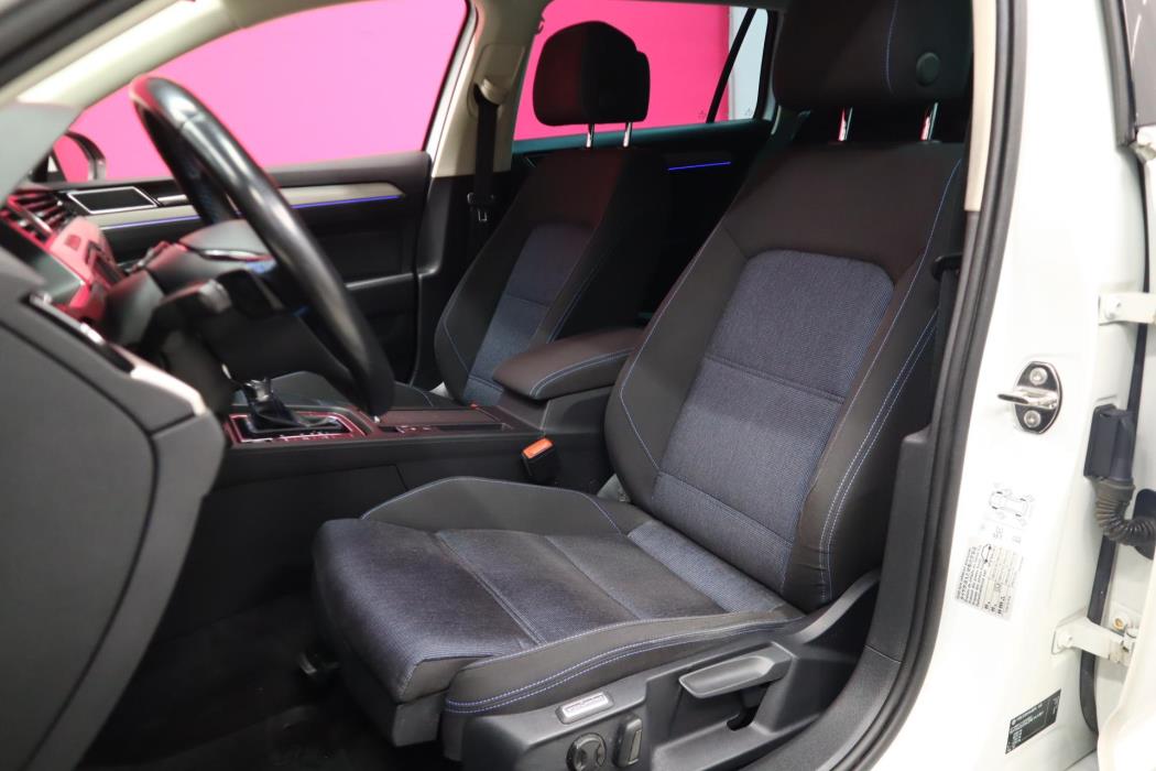 VOLKSWAGEN Passat 2017