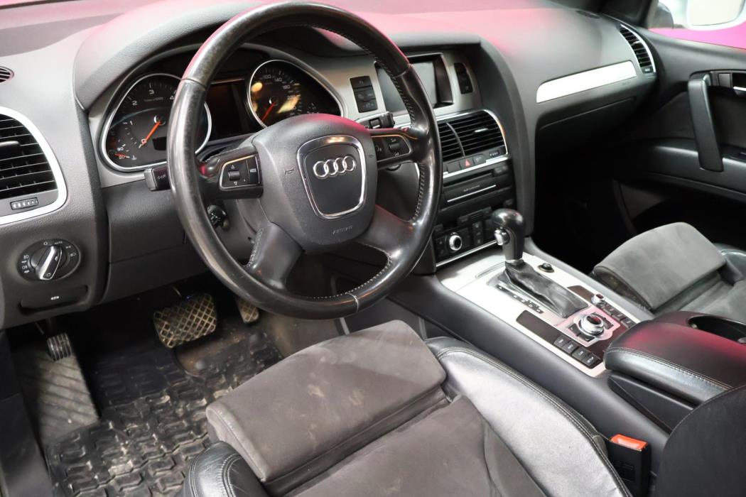 AUDI Q7 2010