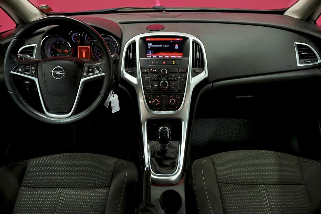 OPEL Astra 2014