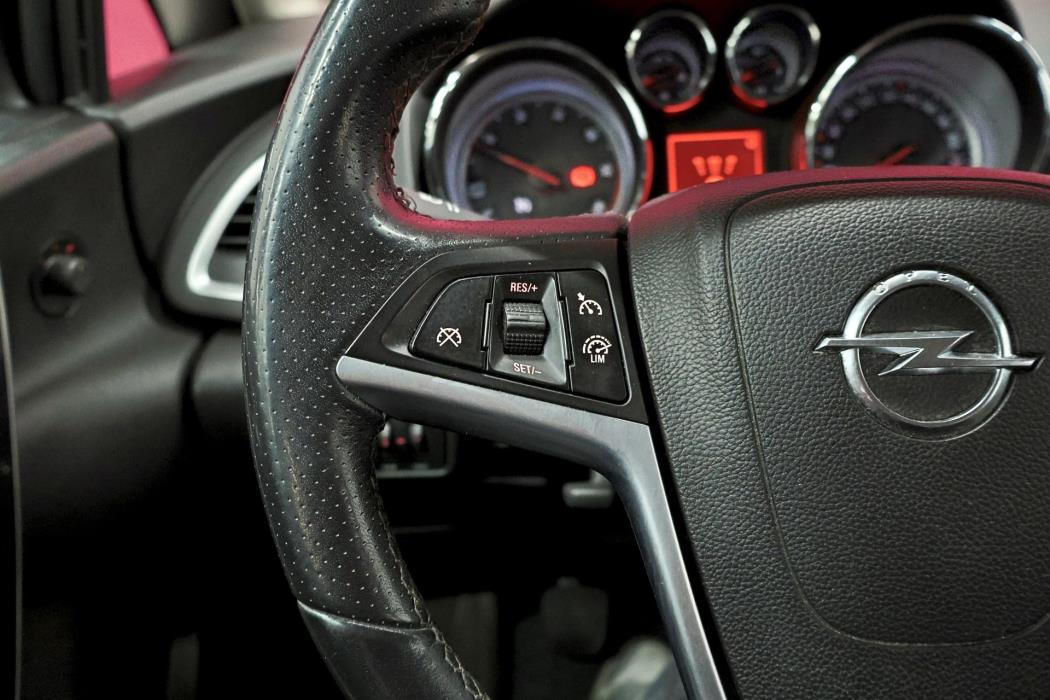 OPEL Astra 2014