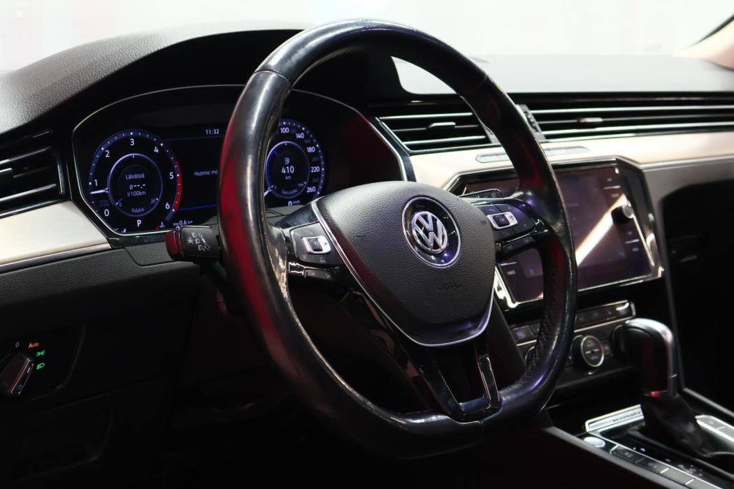 VOLKSWAGEN Passat 2018