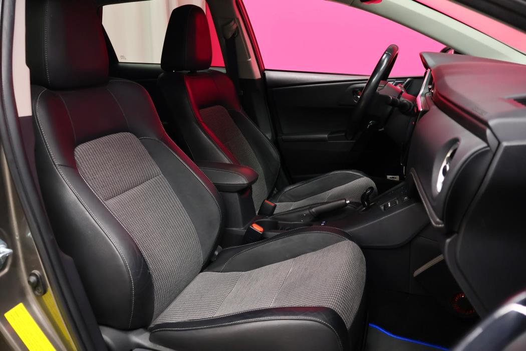 TOYOTA Auris 2018