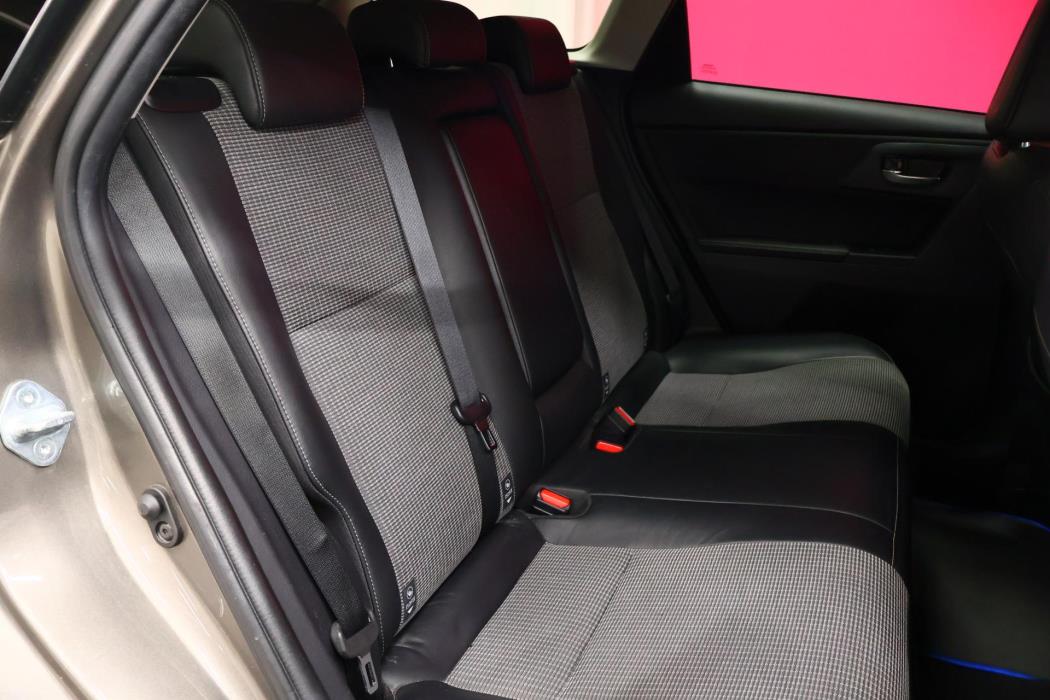 TOYOTA Auris 2018