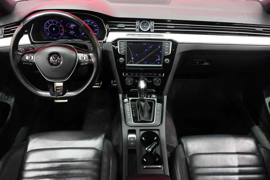 VOLKSWAGEN Passat 2017