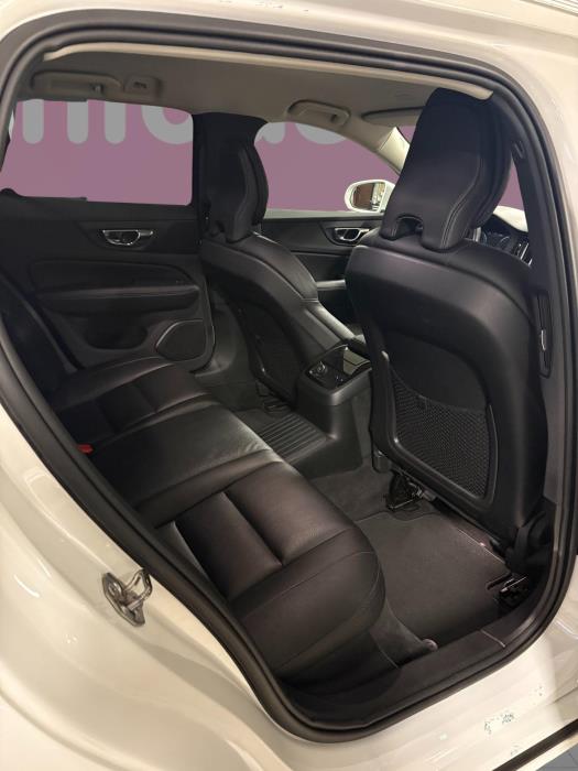 VOLVO V60 2020