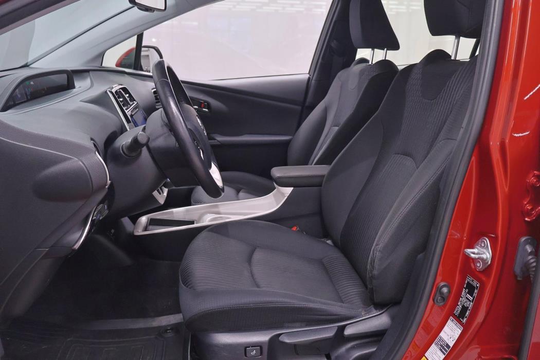 TOYOTA Prius 2016
