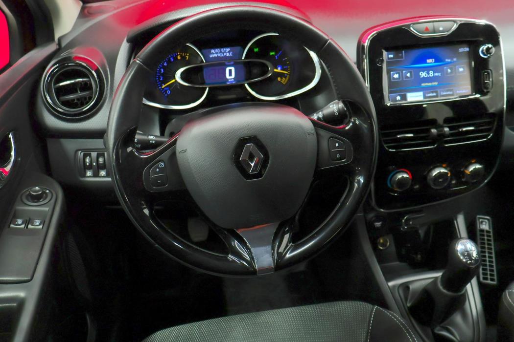 RENAULT Clio 2015