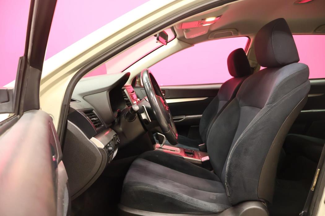 SUBARU Outback 2010
