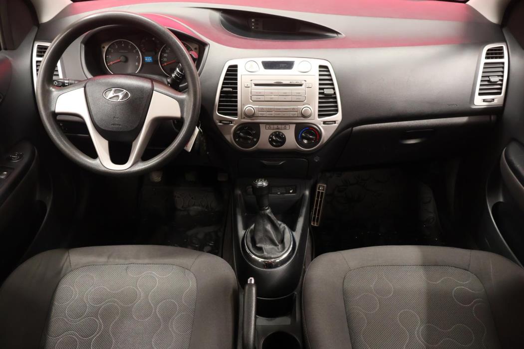 HYUNDAI i20 2012