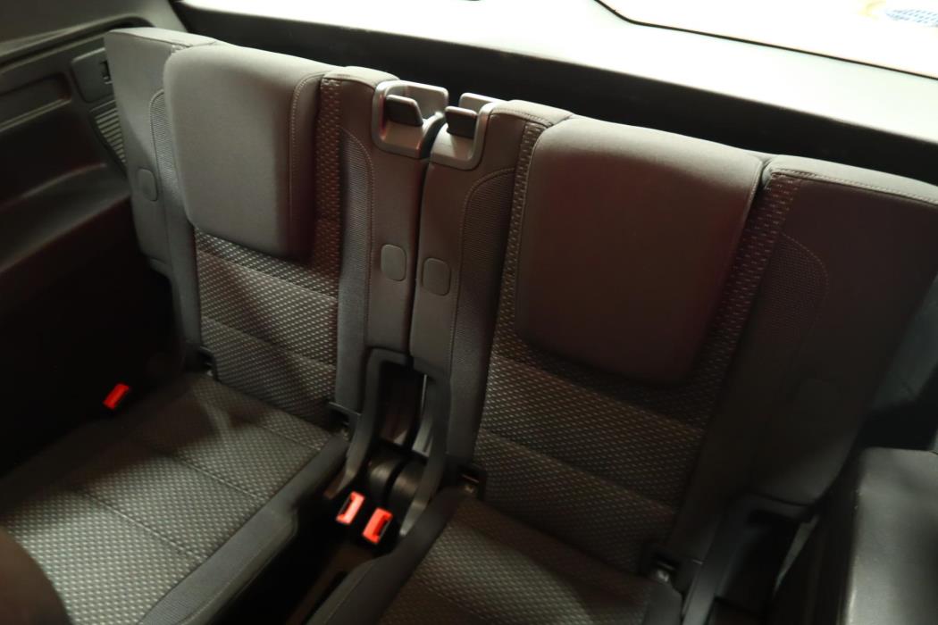 VOLKSWAGEN Touran 2018