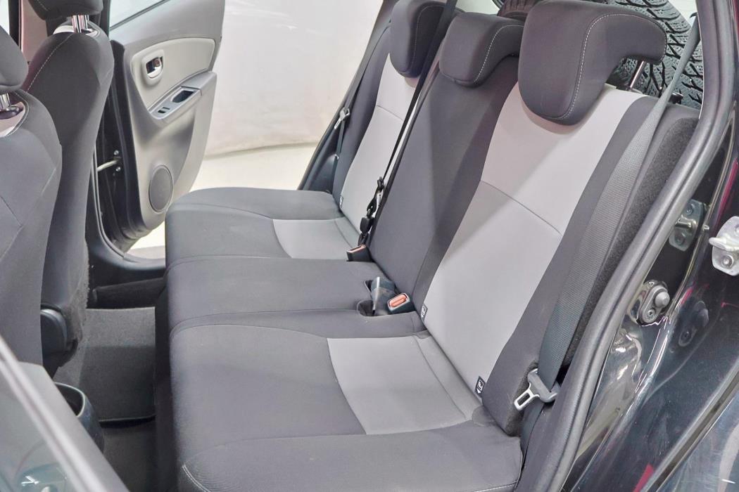 TOYOTA Yaris 2018