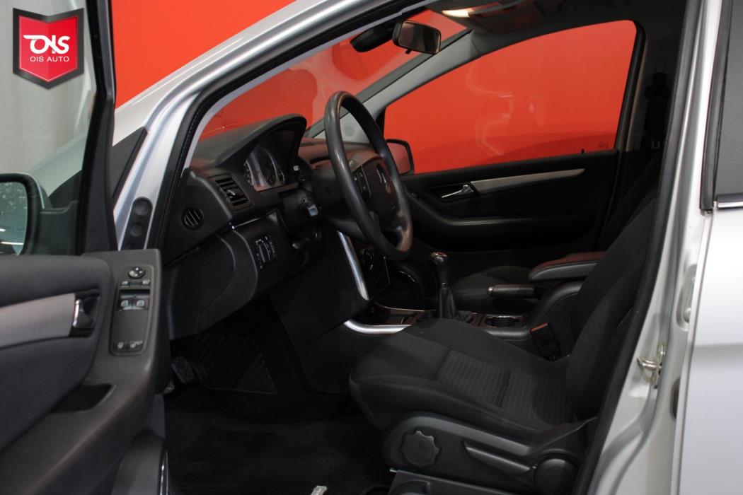 MERCEDES-BENZ B 2010