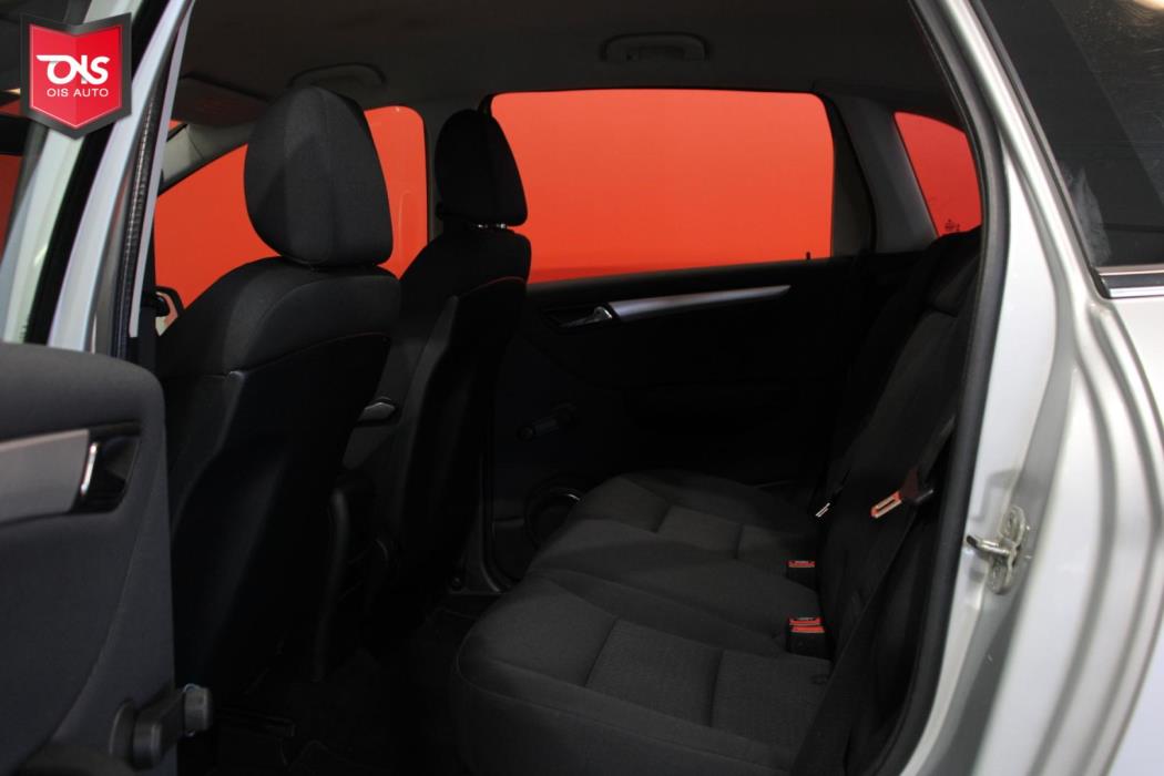 MERCEDES-BENZ B 2010