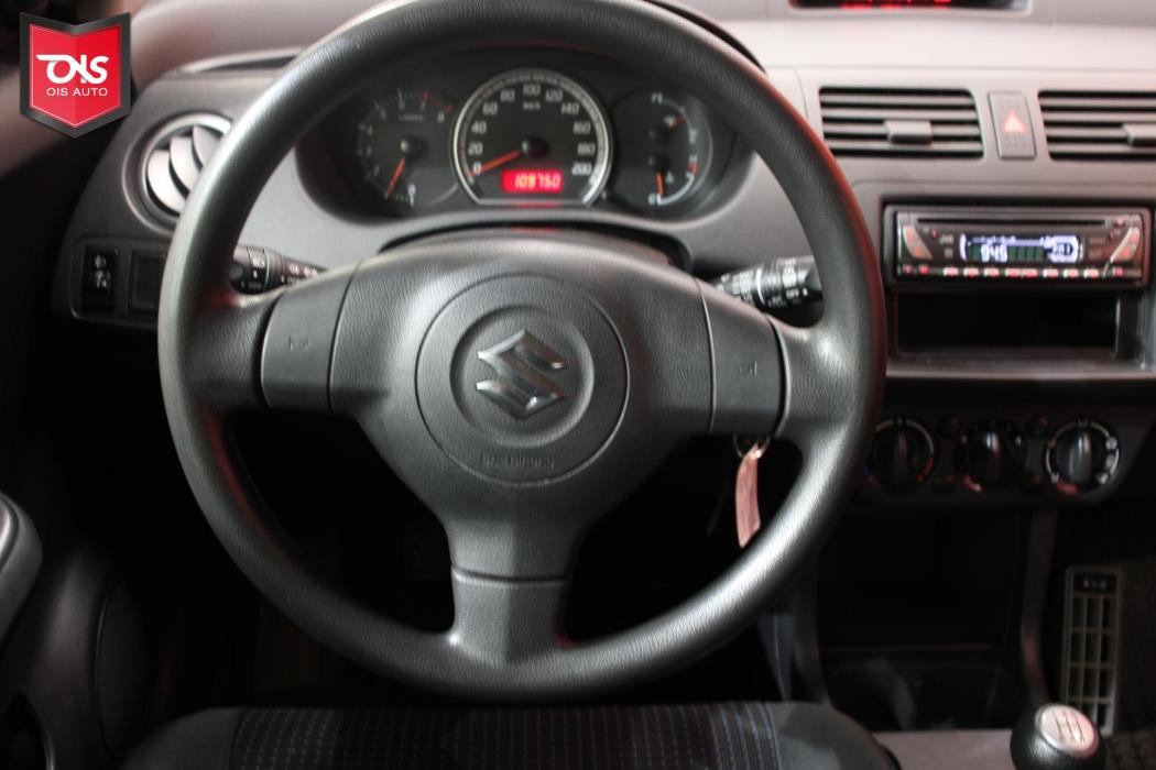 SUZUKI Swift 2005