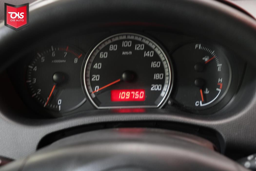 SUZUKI Swift 2005