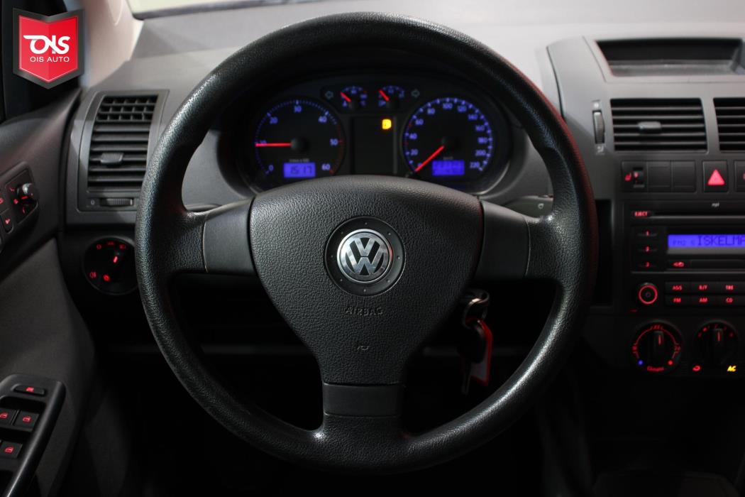 VOLKSWAGEN Polo 2008