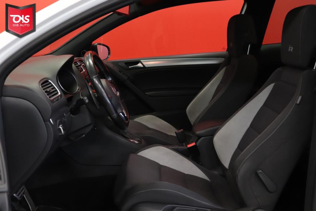 VOLKSWAGEN Golf 2010