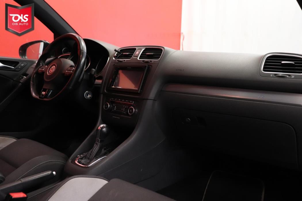 VOLKSWAGEN Golf 2010