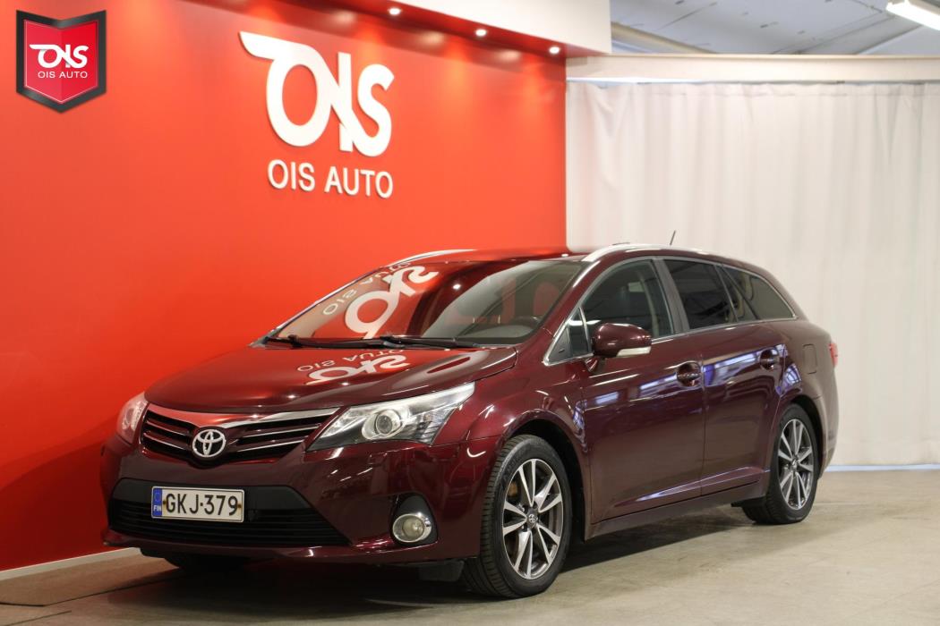 TOYOTA Avensis 2012