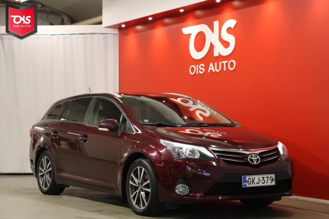 TOYOTA Avensis 2012