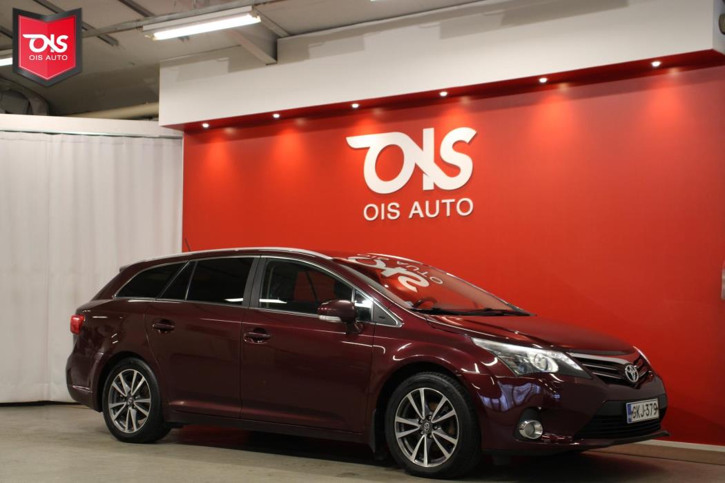 TOYOTA Avensis 2012