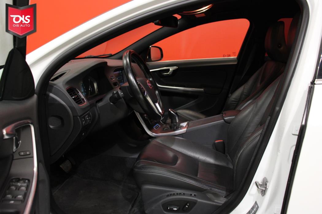 VOLVO V60 2014