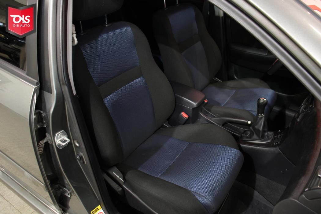 TOYOTA Corolla 2005