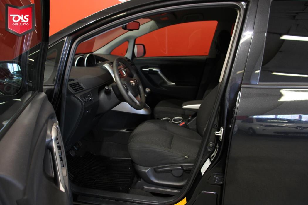 TOYOTA Verso 2010