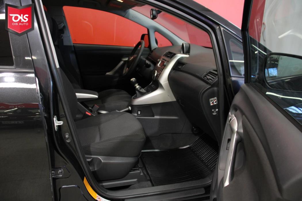 TOYOTA Verso 2010
