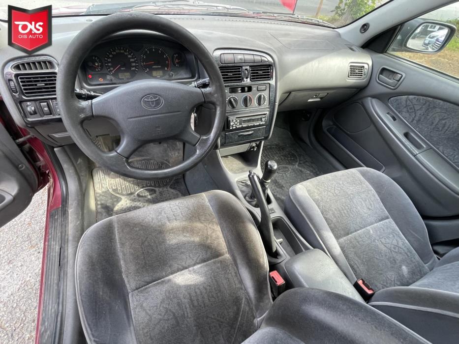 TOYOTA Avensis 1999