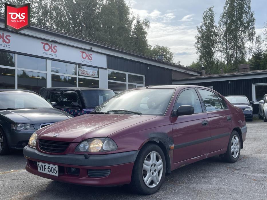 TOYOTA Avensis 1999