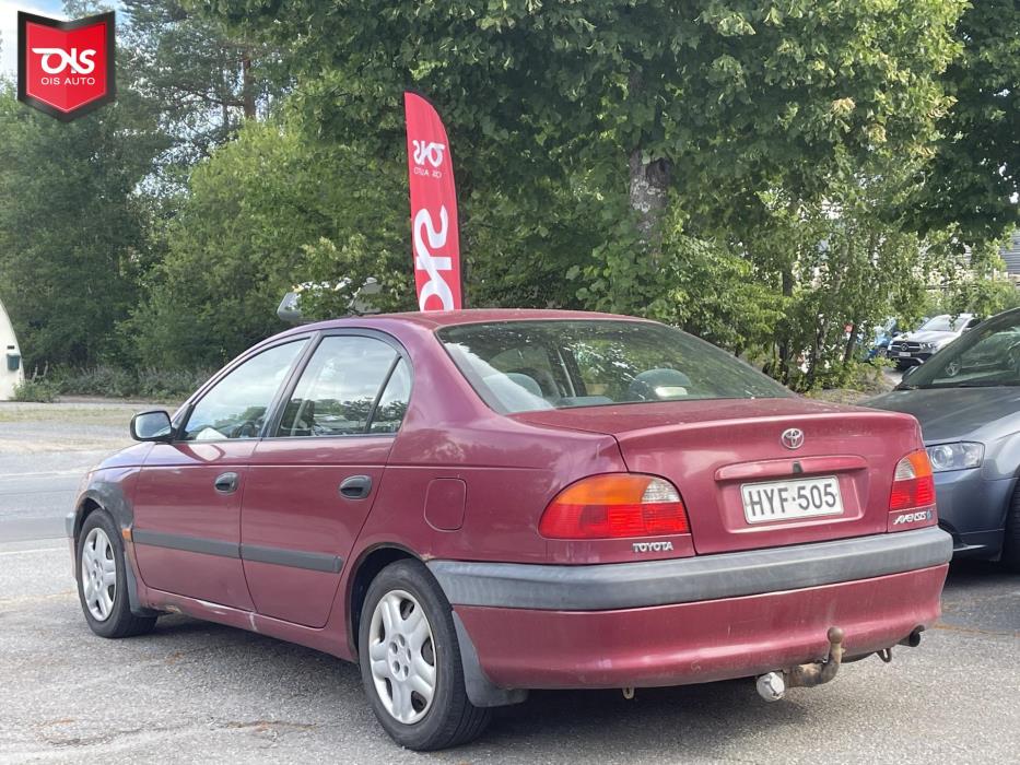 TOYOTA Avensis 1999