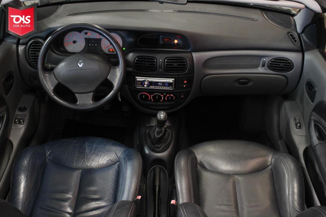 RENAULT Megane 2001