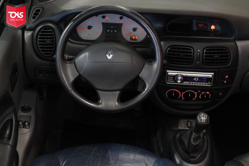 RENAULT Megane 2001