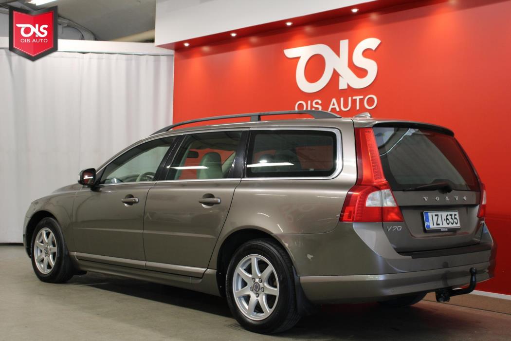 VOLVO V70 2010