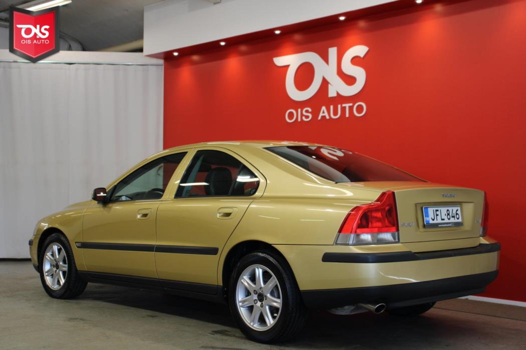 VOLVO S60 2004