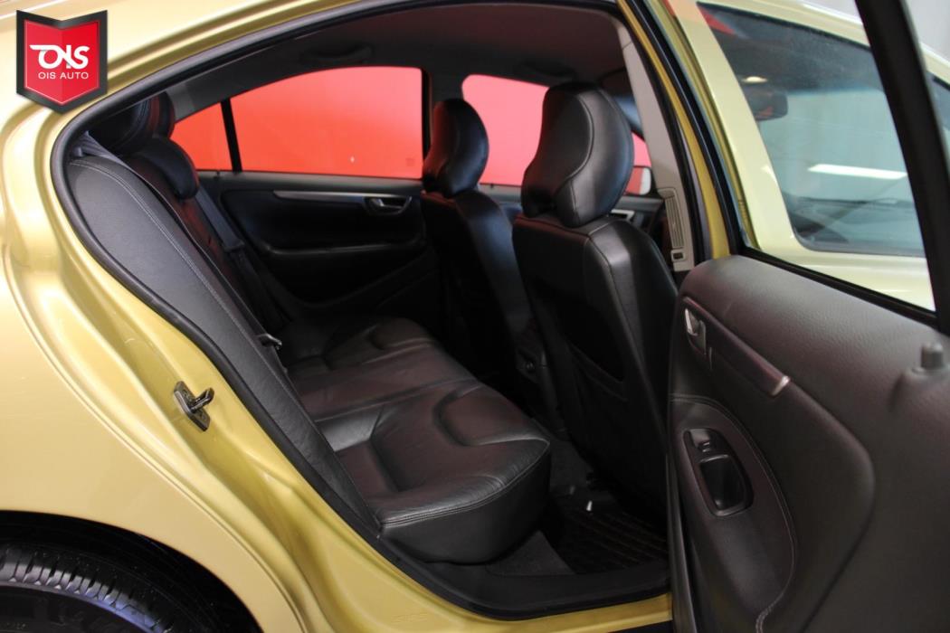 VOLVO S60 2004