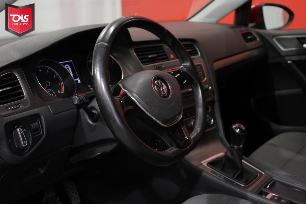 VOLKSWAGEN Golf 2014
