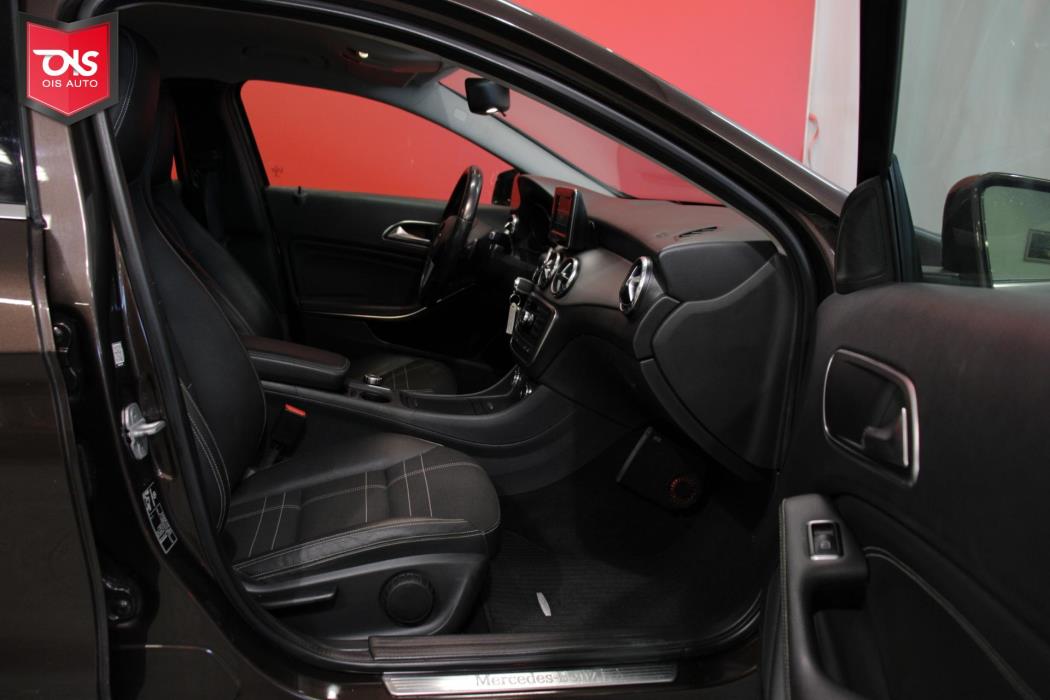 MERCEDES-BENZ GLA 2014
