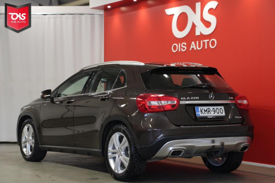 MERCEDES-BENZ GLA 2014