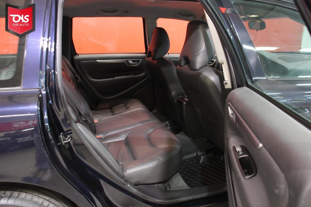 VOLVO V70 2004