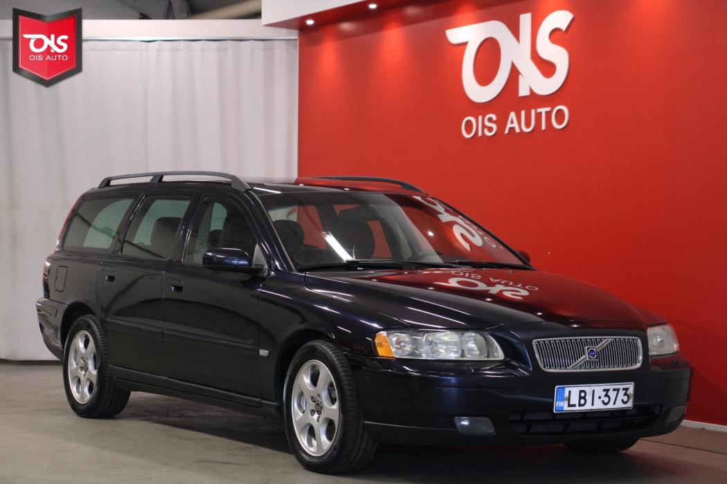 VOLVO V70 2004