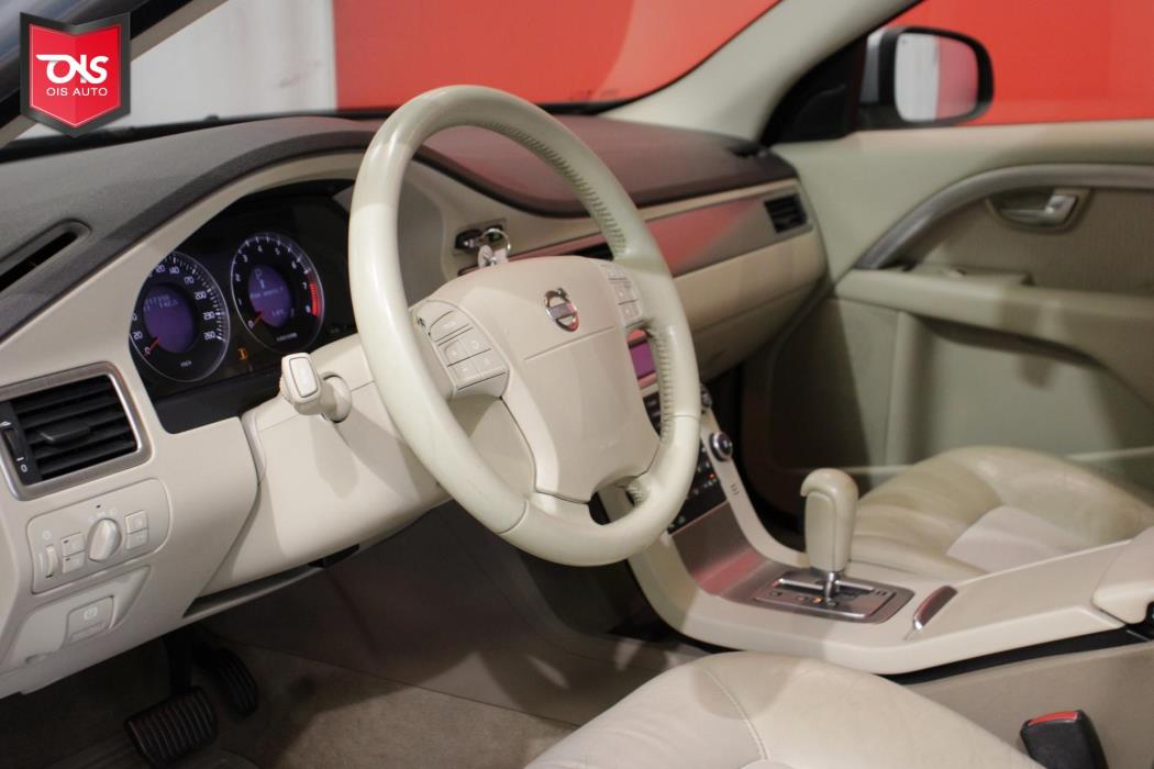 VOLVO V70 2008