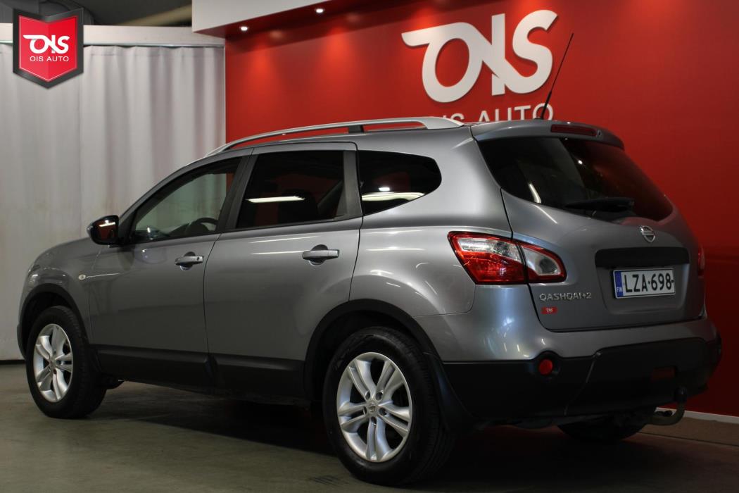 NISSAN Qashqai+2 2010