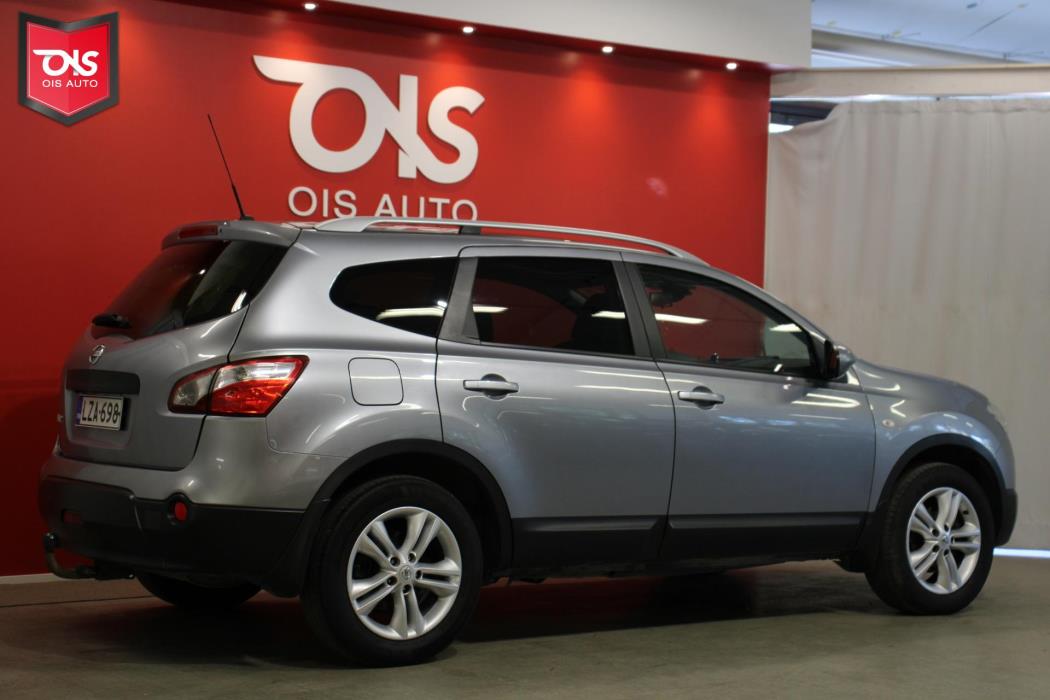 NISSAN Qashqai+2 2010