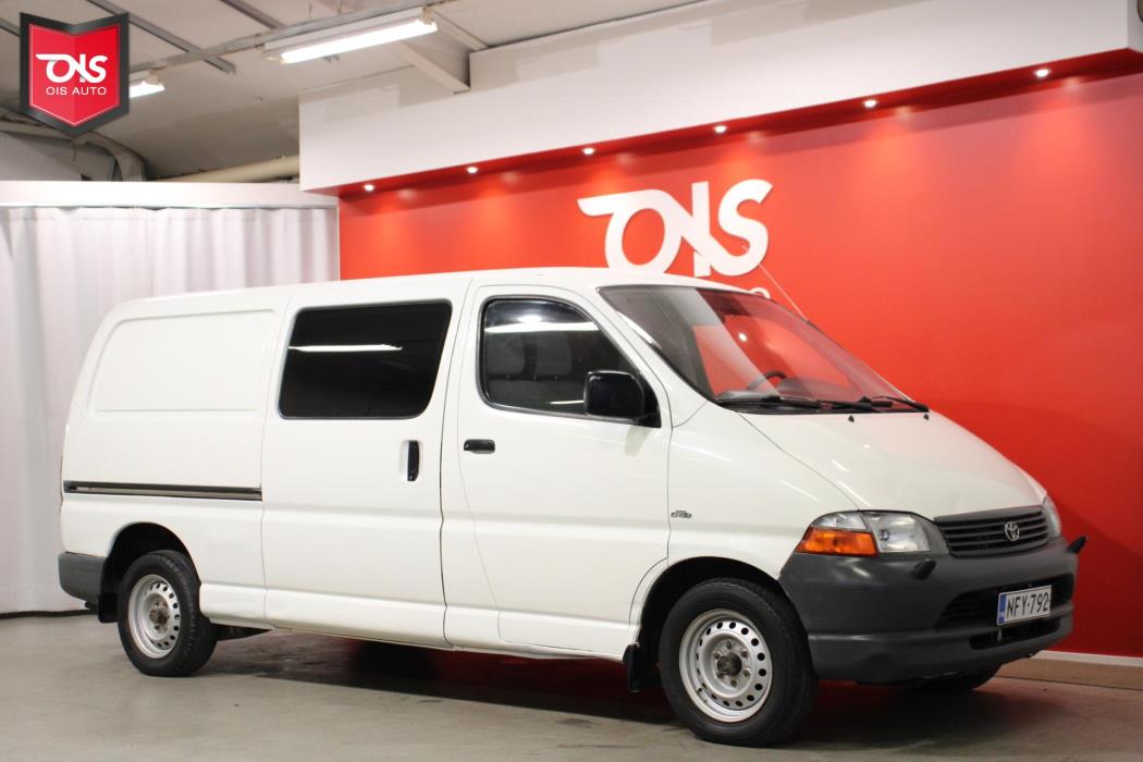 TOYOTA Hiace 2004