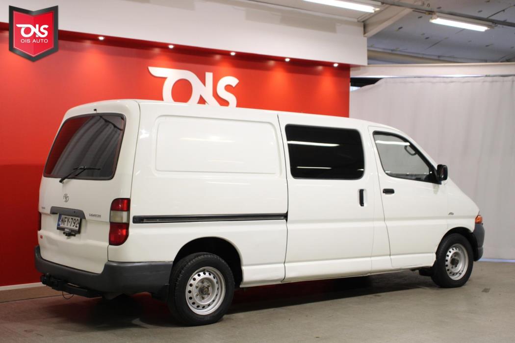 TOYOTA Hiace 2004