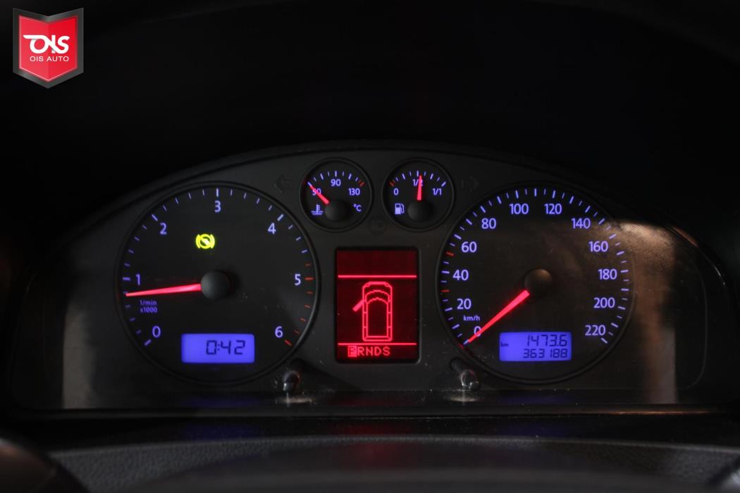 VOLKSWAGEN Transporter 2005
