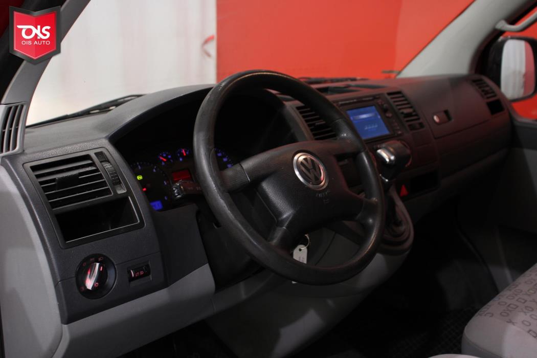 VOLKSWAGEN Transporter 2005